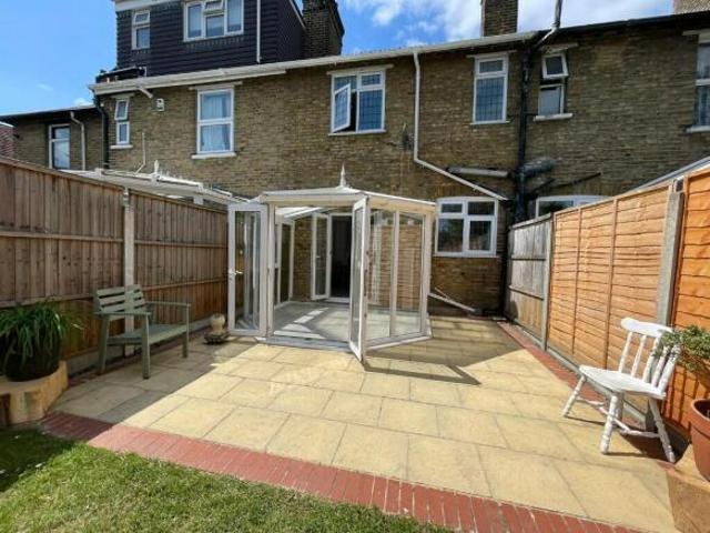 Cottage for rent in Cat Hill
