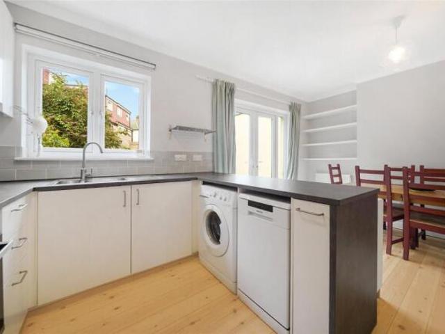 Cottage for rent in Cat Hill