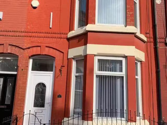 House for rent in Calderstones