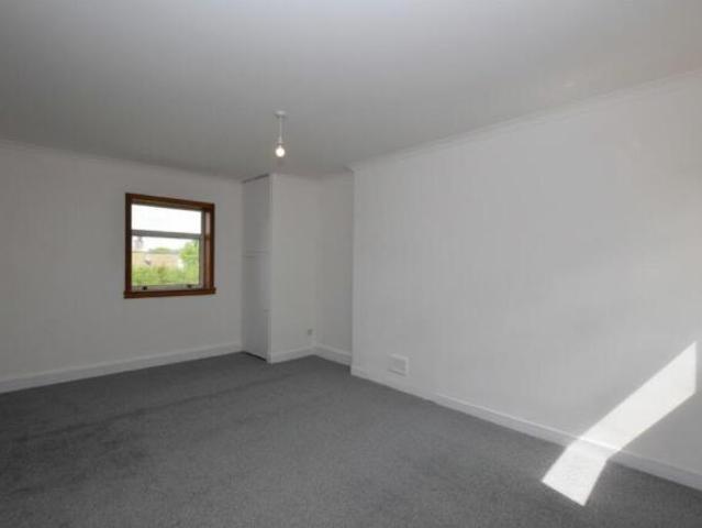 Cottage for rent in Cowglen, Scotland