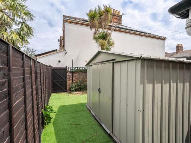 Cottage for rent in New Catton, East Bank
