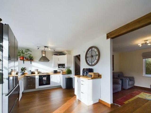 House for rent in Follaton, Strode