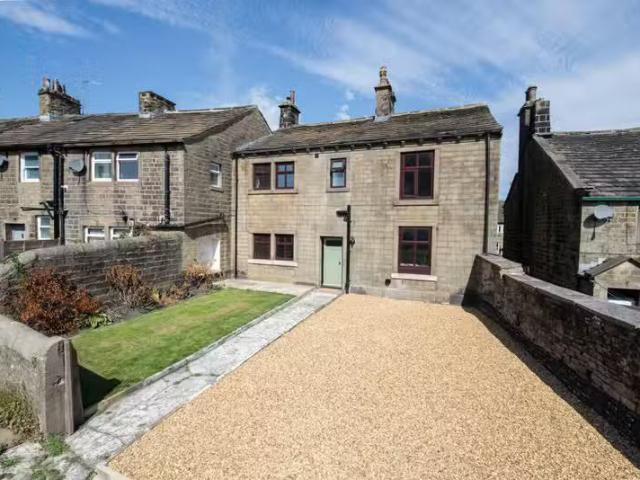 House for rent in Denholme, West Yorkshire
