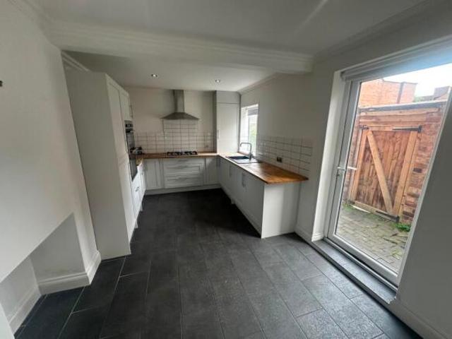 Cottage for rent in Sydenham, Green Close