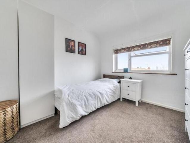 Cottage for rent in Reading