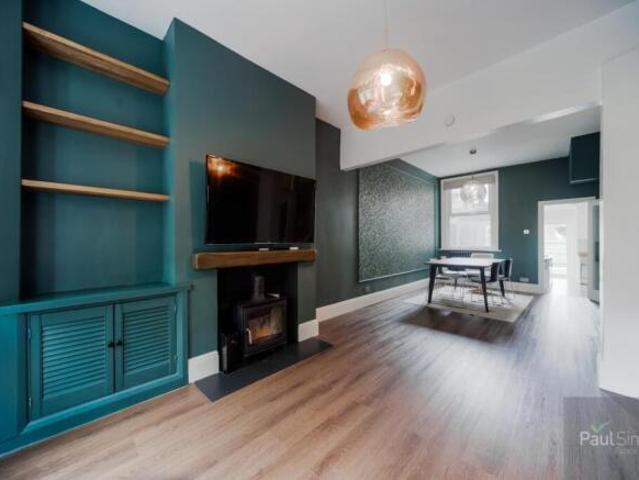 Cottage for rent in Wood Green, Greater London