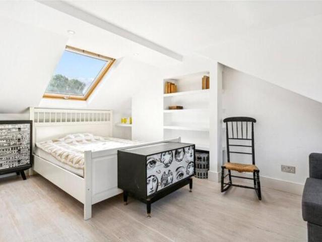 Cottage for rent in Cat Hill