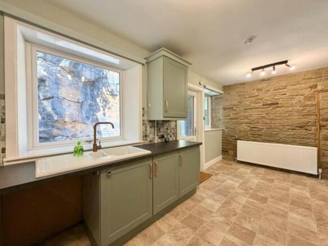 Cottage for rent in Huddersfield, West Yorkshire