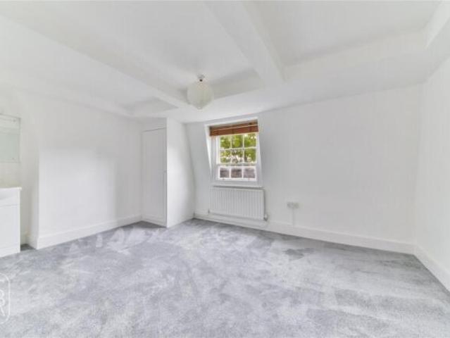 Cottage for rent in Cat Hill
