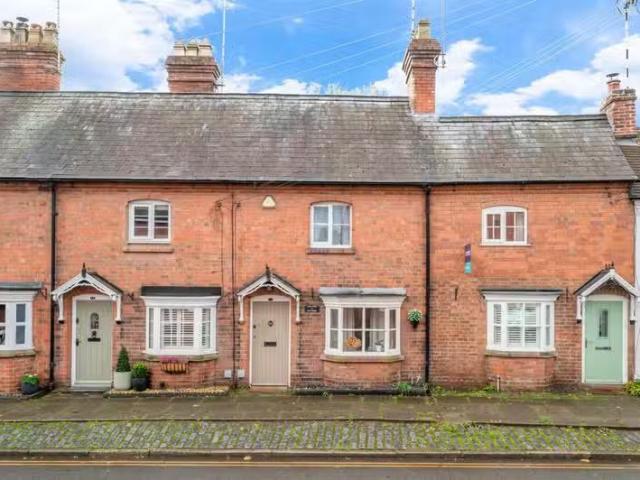 House for rent in Kensington, Cat Hill