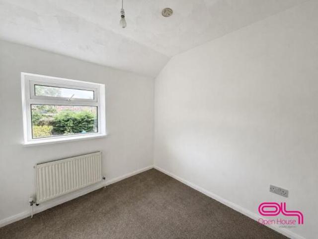 Cottage for rent in Lee Bank, Greater Manchester