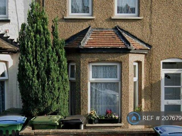 House for rent in Holywell Estate, North Watford