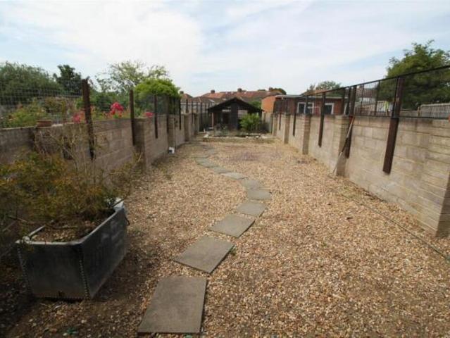 Cottage for rent in Southall, Greater London