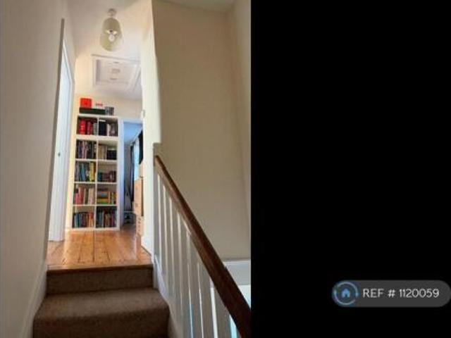 Cottage for rent in Cat Hill, England