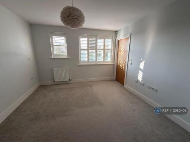 Cottage for rent in Cat Hill, England
