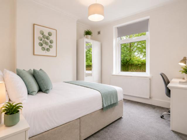 Cottage for rent in Kingswood