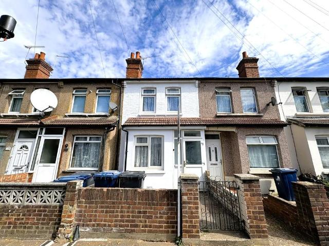 House for sale in London Borough of Ealing, Greater London