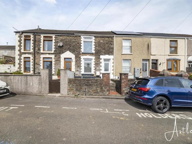 House for sale in Plasmarl, Nangreaves