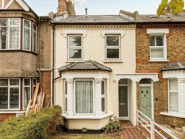 House for sale in West Ealing, Greater London