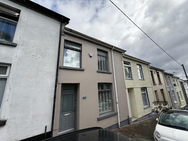 House for sale in Cwm Clydach, Clydach Vale