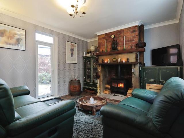 House for sale in Blacker Hill, South Yorkshire