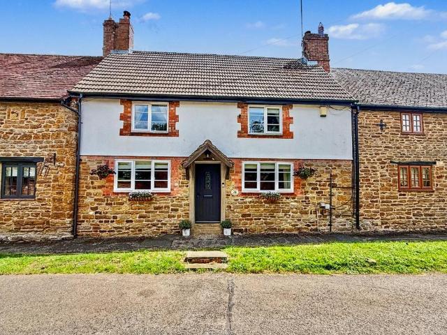 House for sale in Northamptonshire