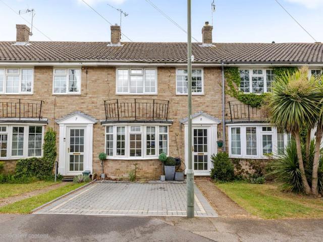 House for sale in Hillview, Surrey