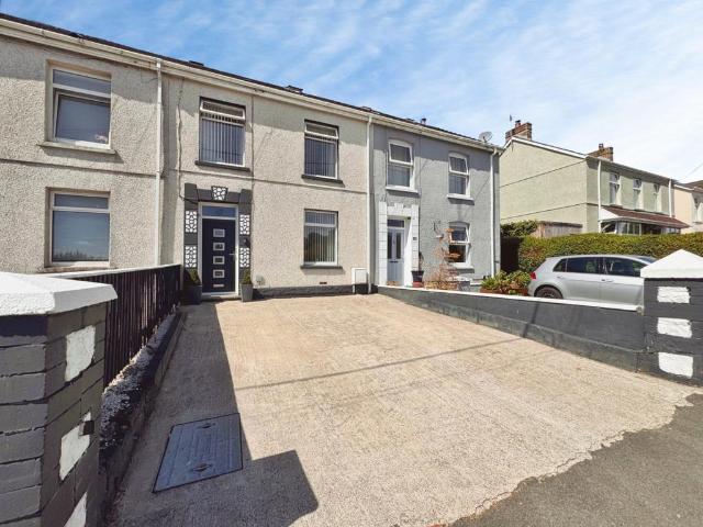 House for sale in Llanedi, Hendy