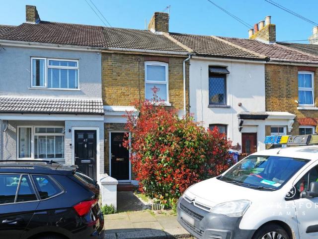 House for sale in Oad Street, Kent