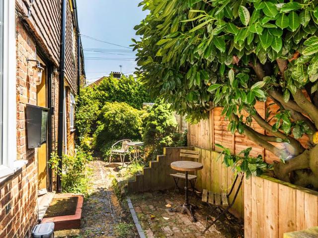 House for sale in Sevenoaks, The Butts