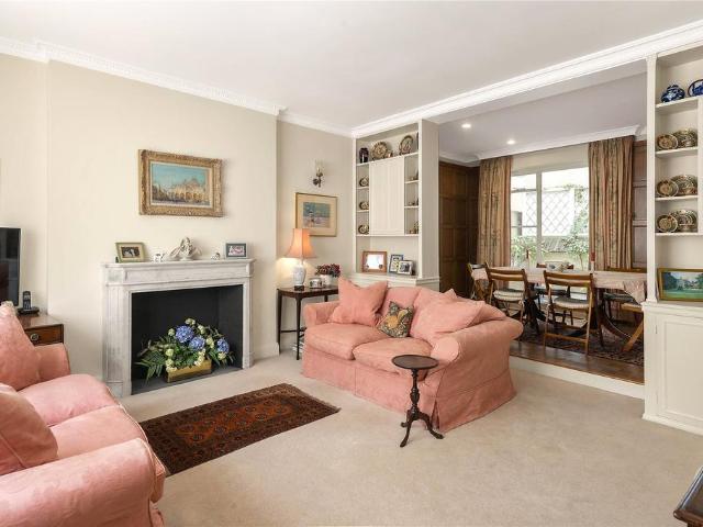 House for sale in Knightsbridge, Greater London