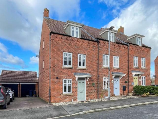 House for sale in Stanford On Avon, Leicestershire