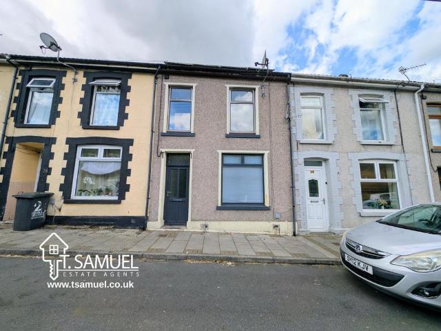 House for sale in Miskin, Wales