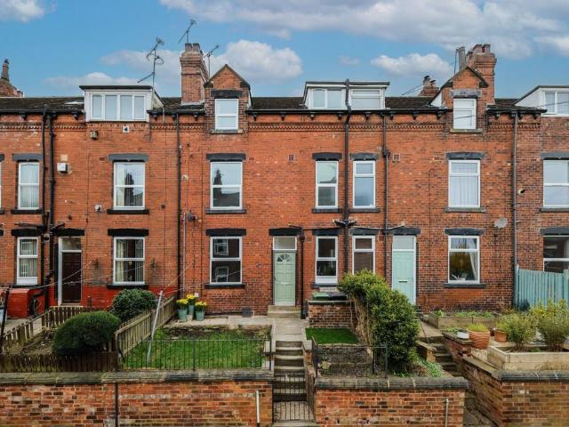 House for sale in Armley, West Yorkshire