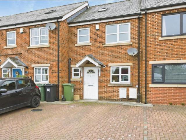 House for sale in Mirfield, West Yorkshire