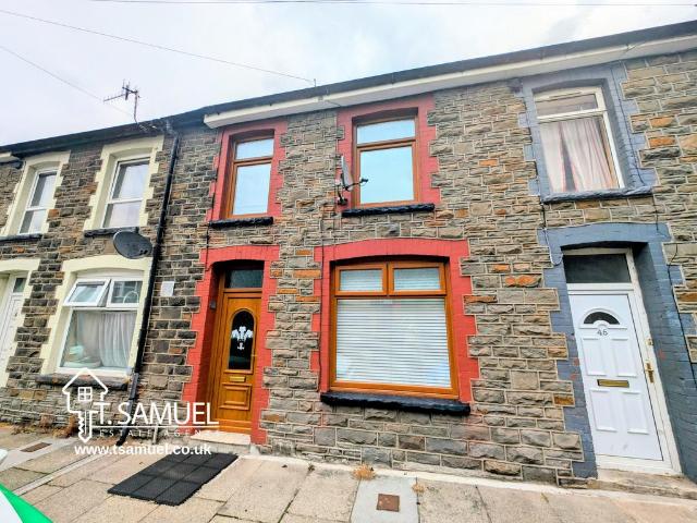 House for sale in Miskin, Wales