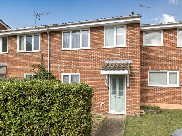 House for sale in Ickenham, Greater London