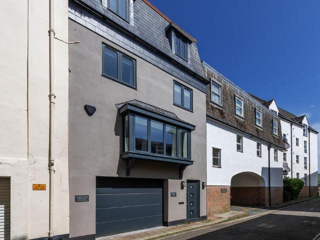 House for sale in Strode, Devon
