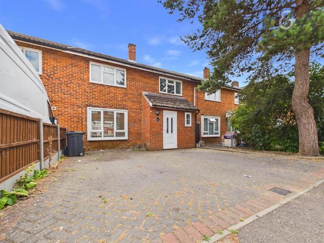 House for sale in Broadwater, Shephall