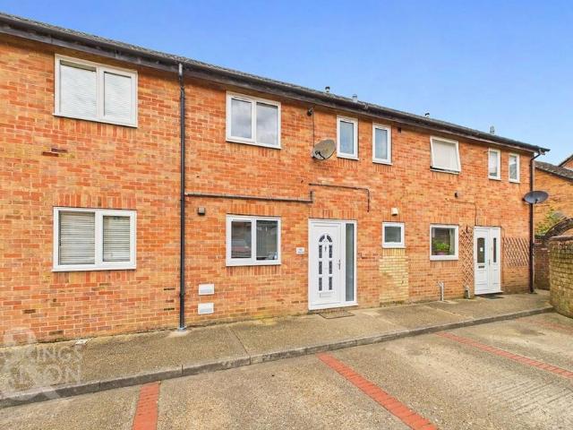 House for sale in Clover Hill, Norwich