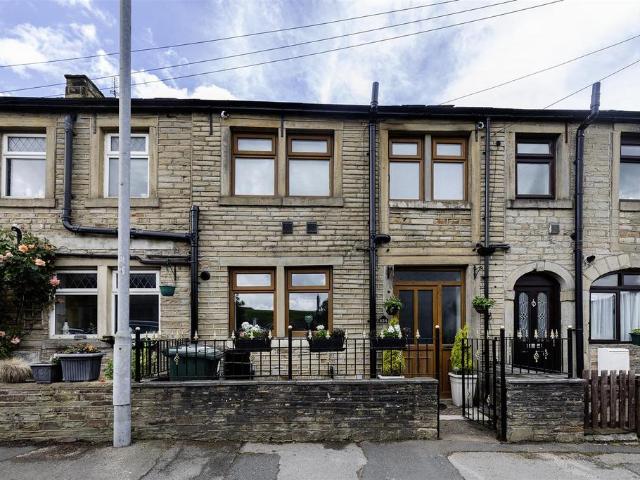 House for sale in Outlane, West Yorkshire
