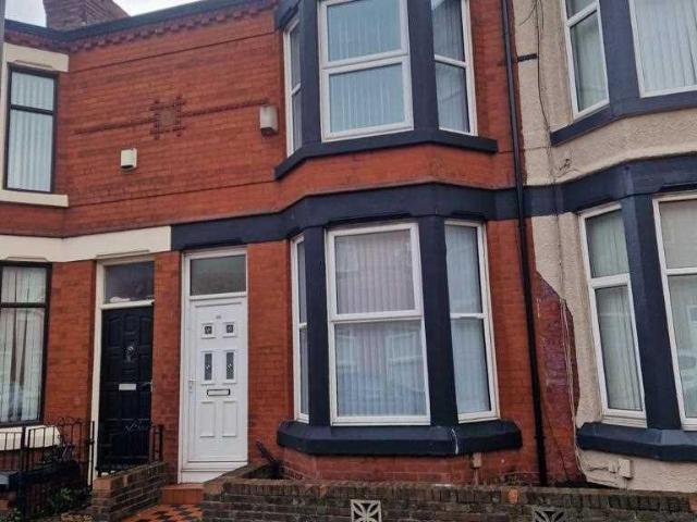 House for sale in Calderstones