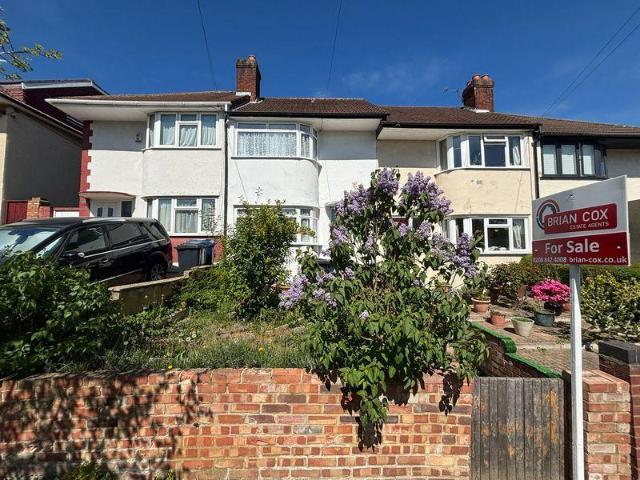 House for sale in London Borough of Ealing, Greater London