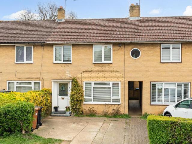 House for sale in The Ryde, Fretherne