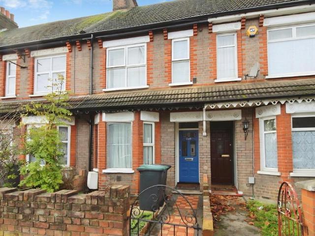 House for sale in Leagrave, Luton