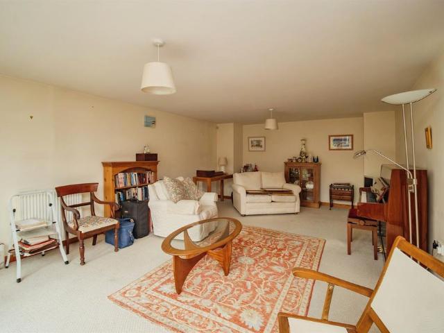 House for sale in Fordington