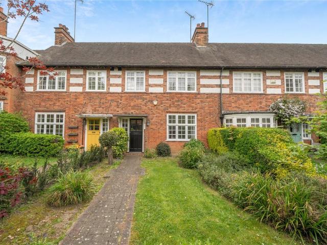 House for sale in London Borough of Ealing, Perivale
