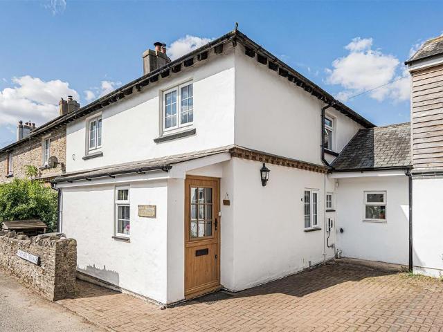 House for sale in Strode, Devon