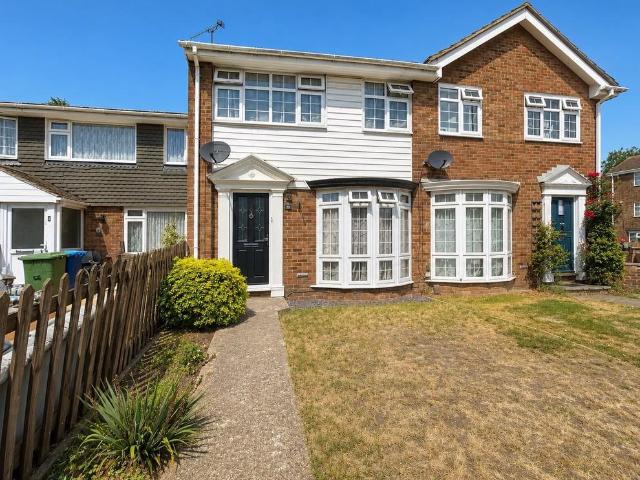 House for sale in Grove Park, Swale