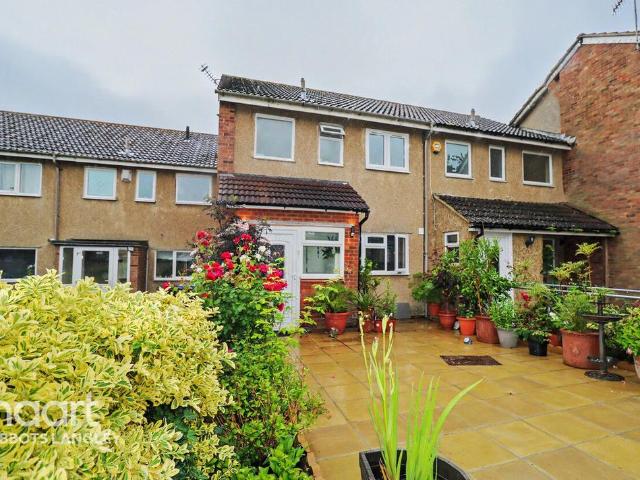 House for sale in Grovehill, Pouchen End